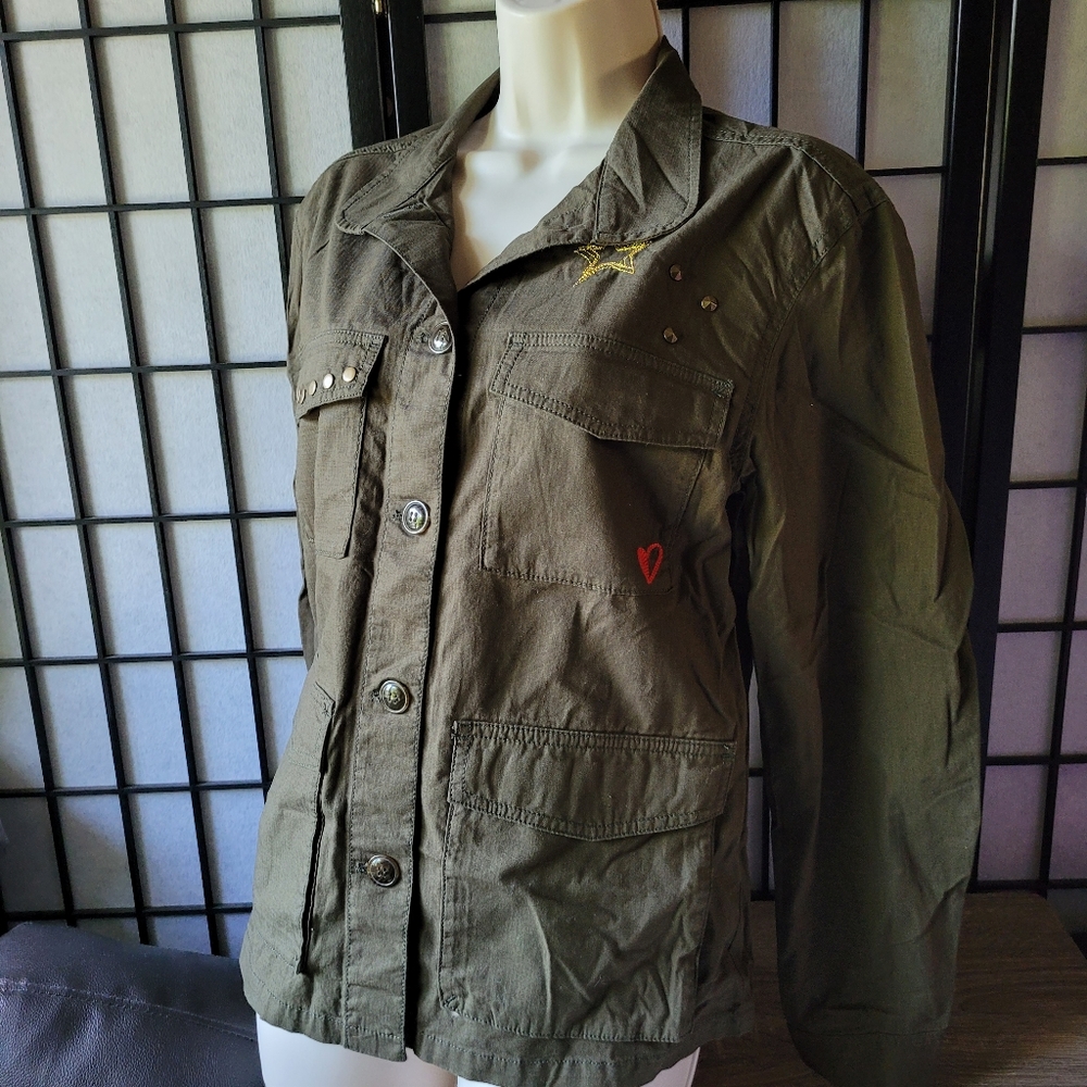 2/$8 • NWT Divided "<3" Forest Green Button-Up